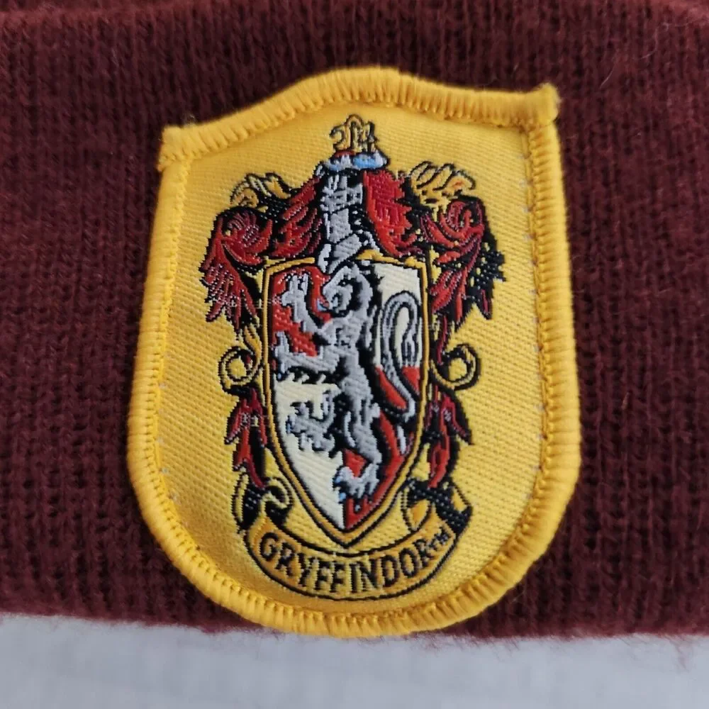 Harry Potter GRYFFINDOR Maroon Yellow Striped Acrylic Knit Winter Beanie…